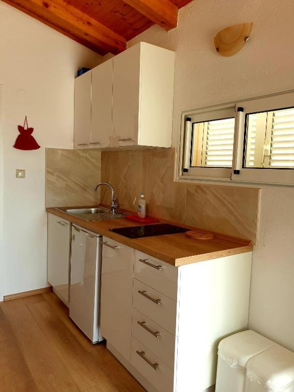 Apartments Hodanic Krk Town Buitenkant foto